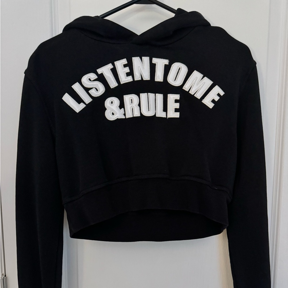 Cropped hoodie